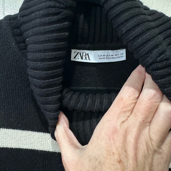 Zara Black and Cream Striped Long Sleeve Sweater Midi Dress - Picture 4 of 4